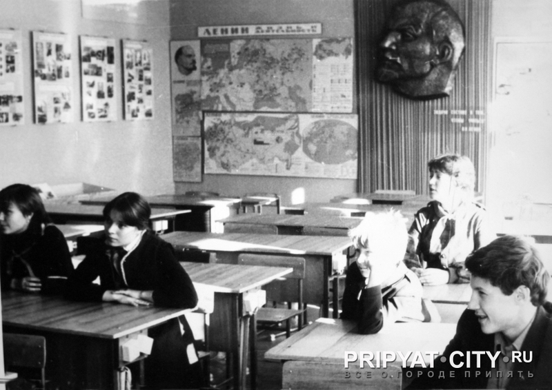 Illustration for article titled Photos Of Everyday Life In Pripyat Before The Chernobyl Disaster